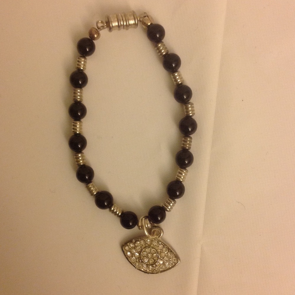 Black Bead with Bling Evil Eye Bracelet NWOT